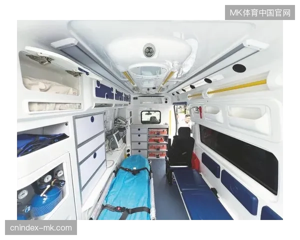 世界杯赛事医疗保障为何演变成单纯的救护车租赁与场边简易物理隔离