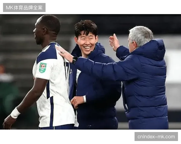 科曼的选拔策略体现战术全面英超化，球队将依靠近乎全英超班底的后防线构建防守体系